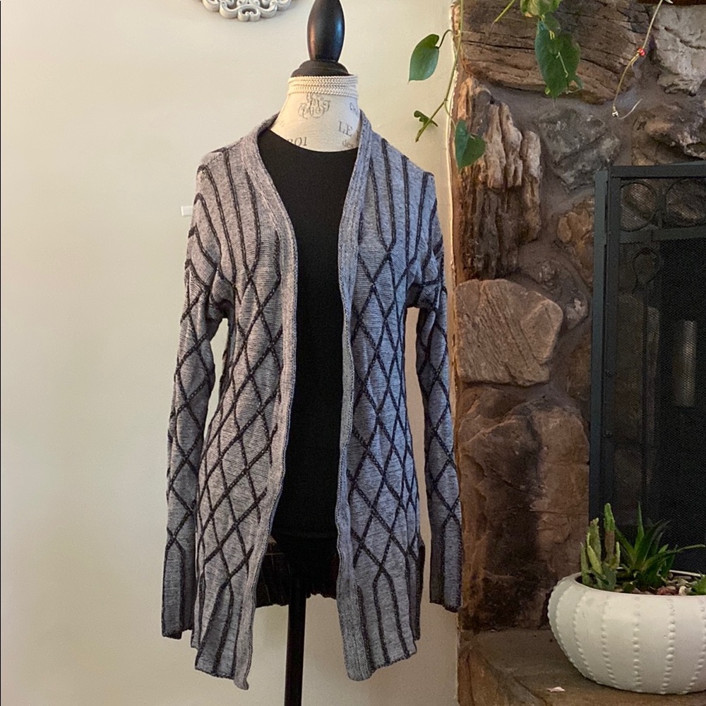 Belldini Gray Women's Cardigan with Geometric Pattern
